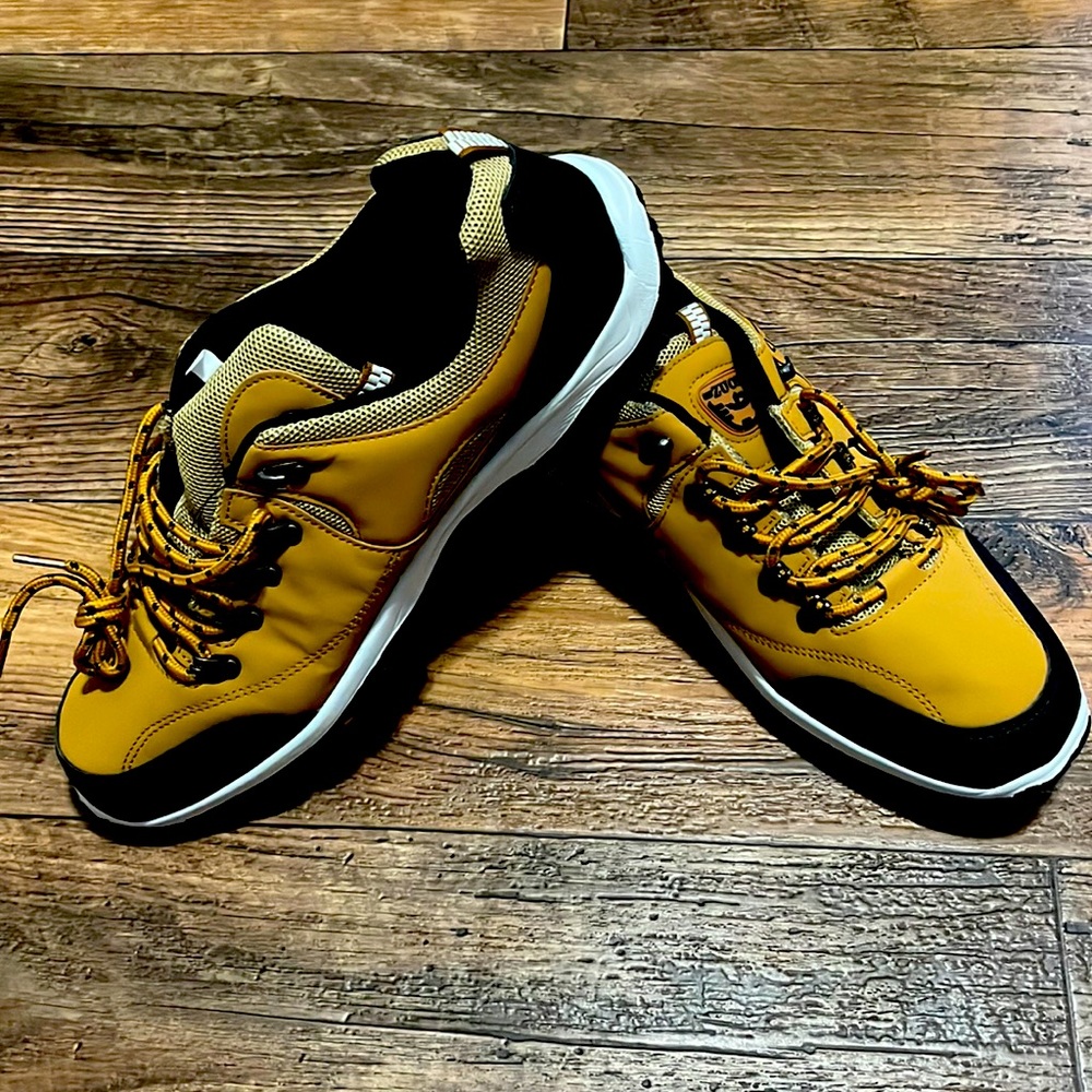 Nonslip Comfy Breathable Men’s Light Shoes